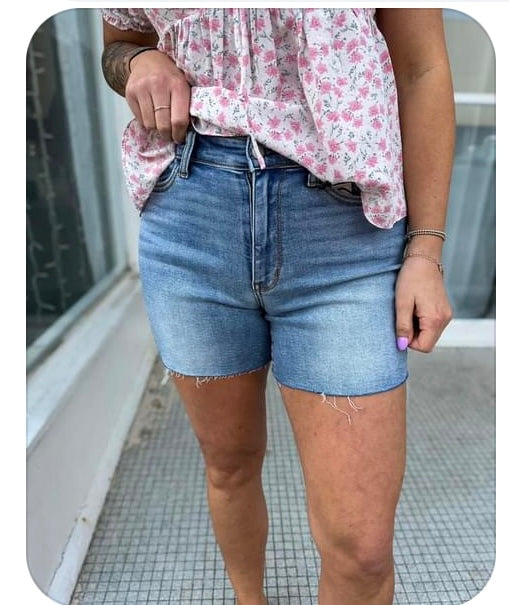 Judy blue Stan shorts