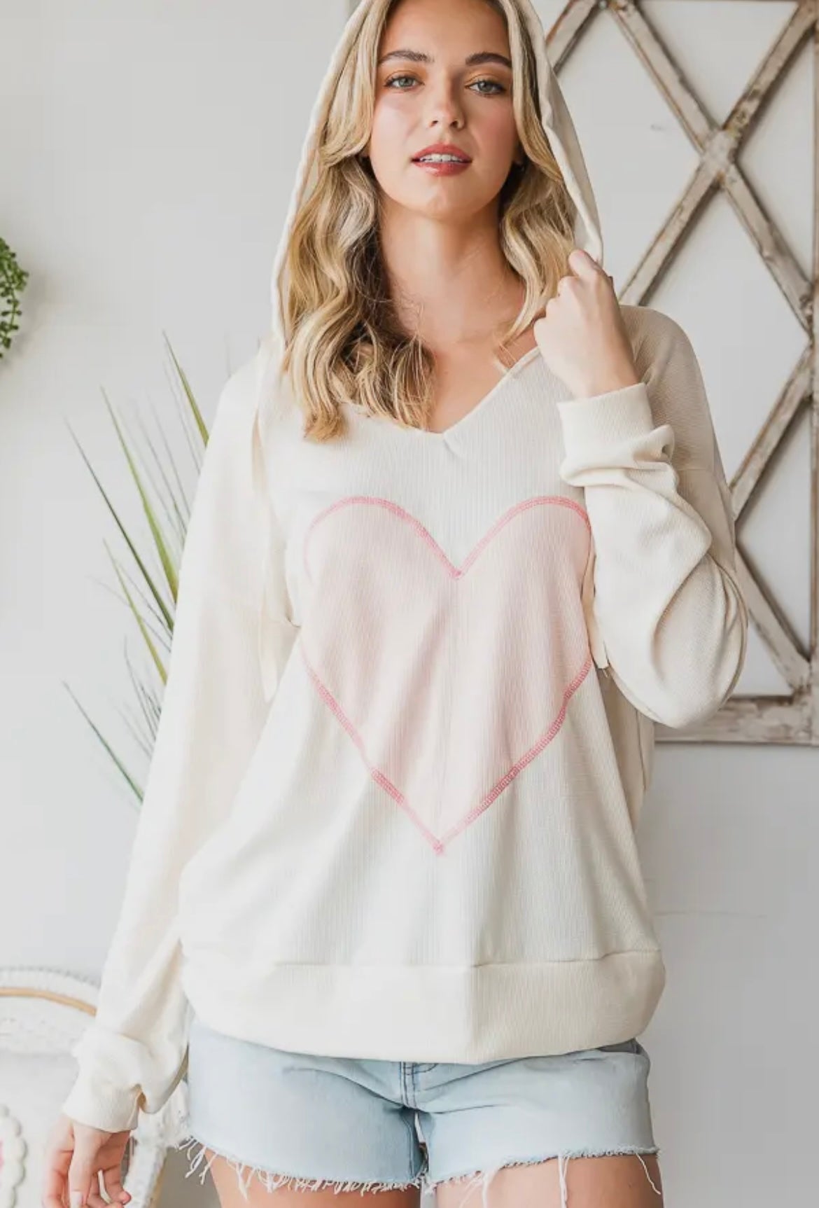 Heart patch hoodie