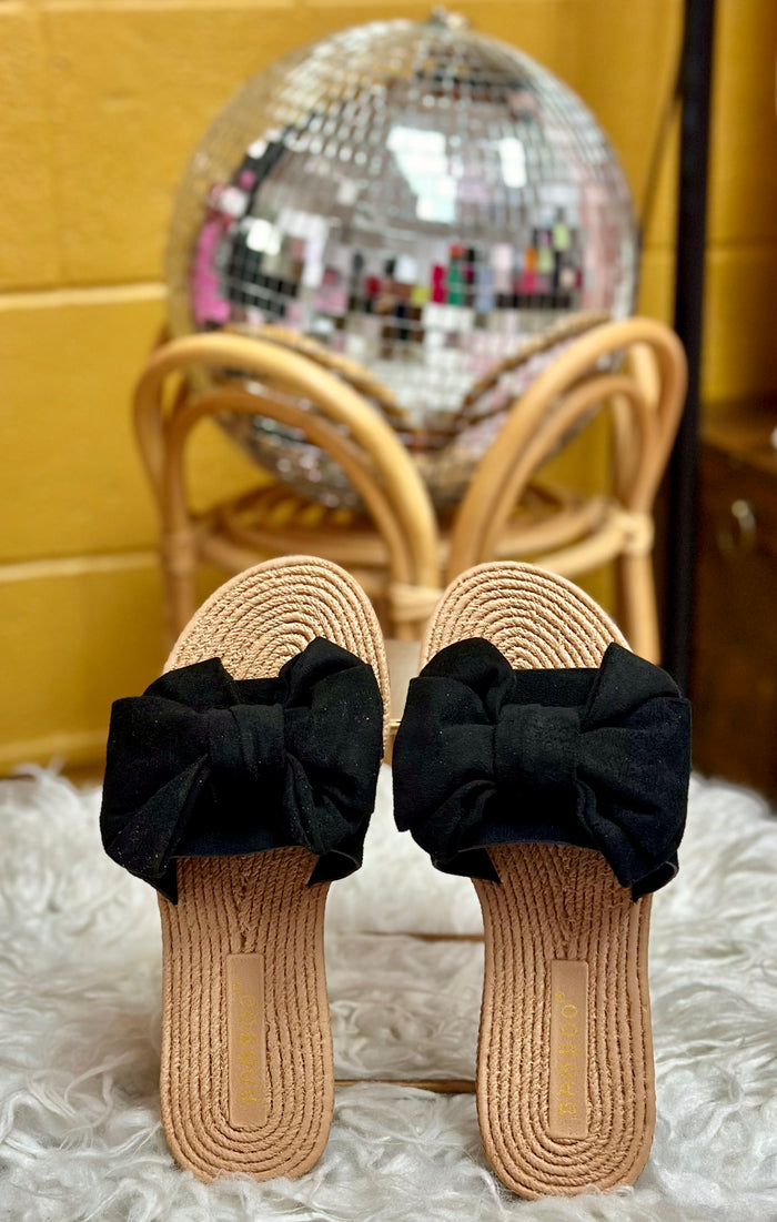 Cubby bow sandals